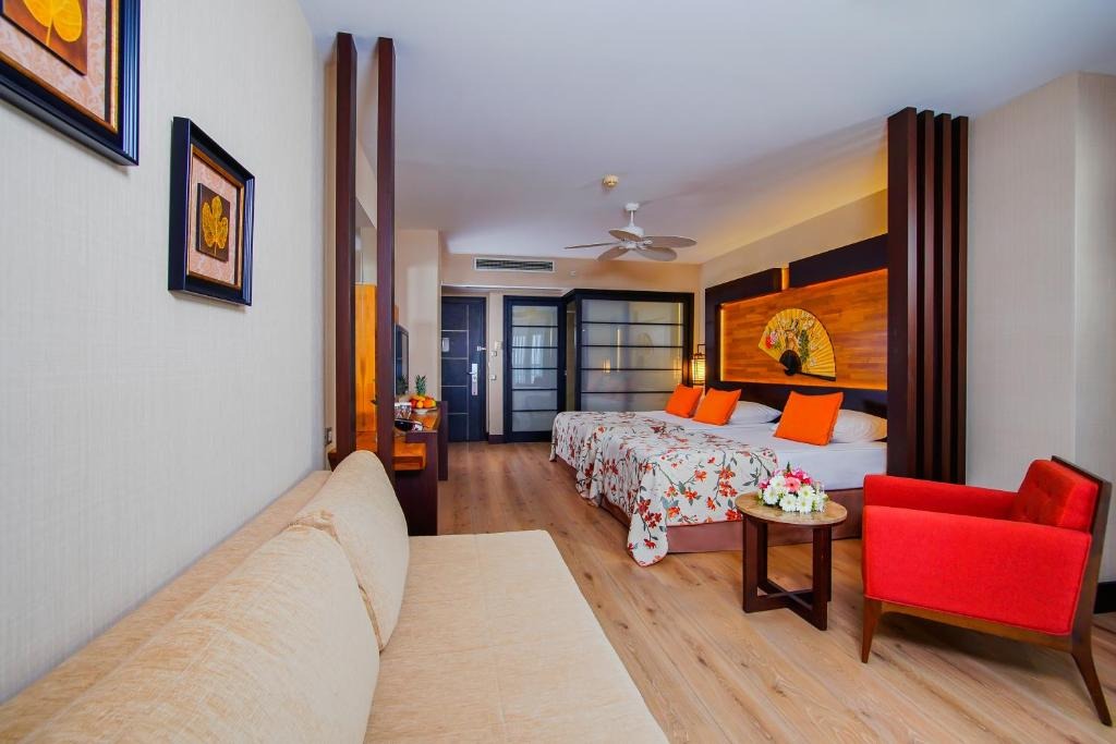 هتل لیماک دلوکس